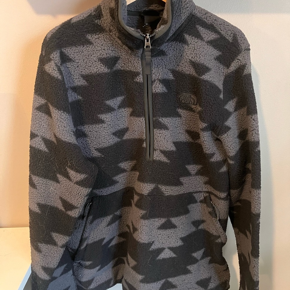 The North Face Gray and Black Fleece Pullover